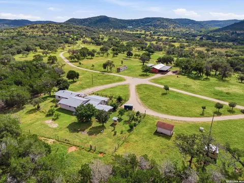 18954 State Highway 16 N, Medina, TX 78055