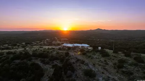 7772 Cedar Creek Rd, Brackettville, TX 78832