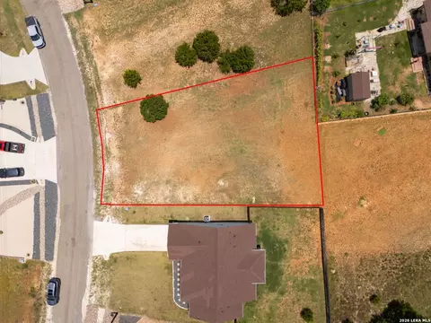 110 Warren Wallace, Blanco, TX 78606