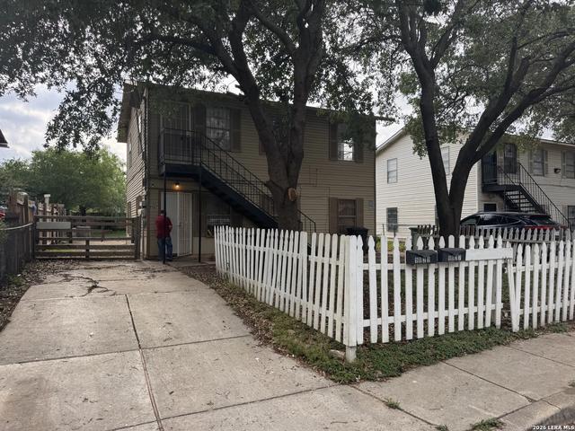 9027 Garnett, San Antonio, TX 78221