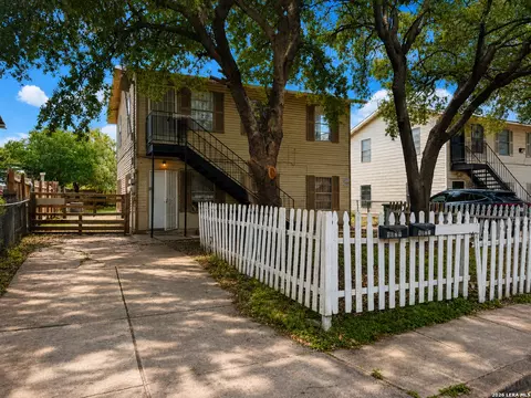 9027 Garnett Ave, San Antonio, TX 78221