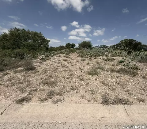 138 N Elder St, Del Rio, TX 78840