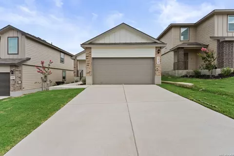 14715 Armstrong Fld, San Antonio, TX 78245