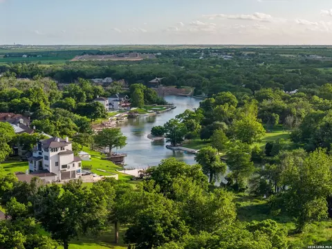 102 Rio Azul, Seguin, TX 78155