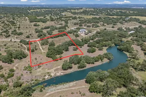 1364 N Walnut Springs Rd, Johnson City, TX 78636