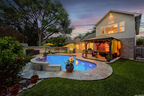 3035 Fall Mist Dr, San Antonio, TX 78247