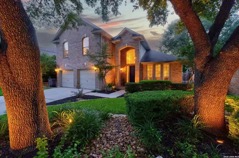 3035 Fall Mist Dr, San Antonio, TX 78247