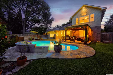 3035 Fall Mist Dr, San Antonio, TX 78247
