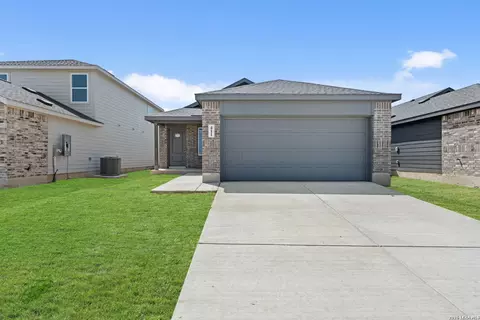 411 Sauvignon Pt, New Braunfels, TX 78130