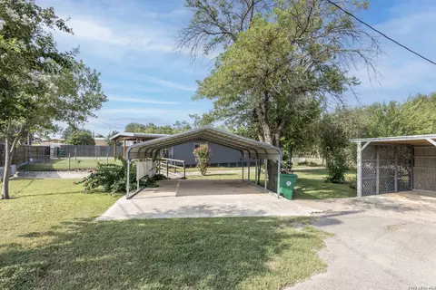 Exterior - 703 S Baylor, Cotulla, TX 78014 photo 3 of 11