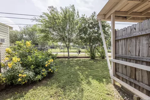Exterior - 703 S Baylor, Cotulla, TX 78014 photo 6 of 11
