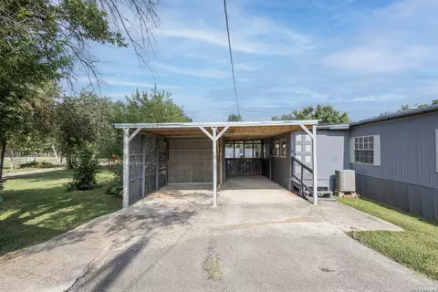 Other - 703 S Baylor, Cotulla, TX 78014 photo 11 of 22