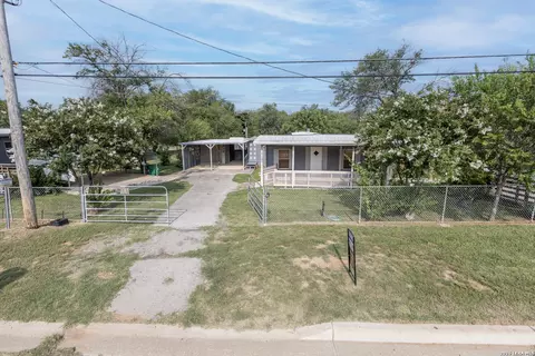 Other - 703 S Baylor, Cotulla, TX 78014 photo 10 of 22