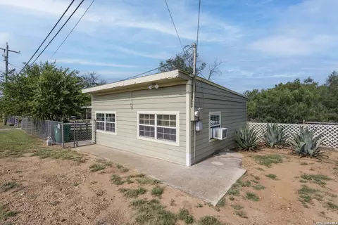 Other - 703 S Baylor, Cotulla, TX 78014 photo 18 of 22