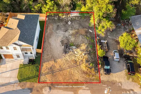404 Hill Ave, New Braunfels, TX 78130