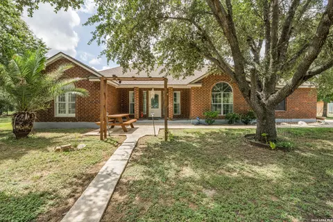 12630 Fm 1346, Saint Hedwig, TX 78152