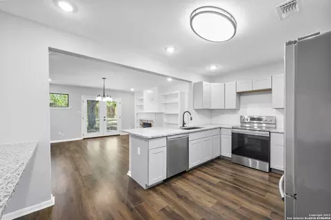 145 Addax Dr, San Antonio, TX 78213