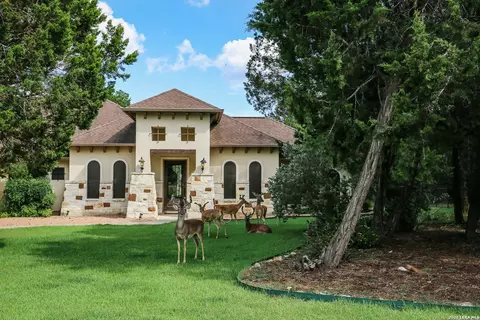 10406 Rinderfarm Ct, New Braunfels, TX 78132
