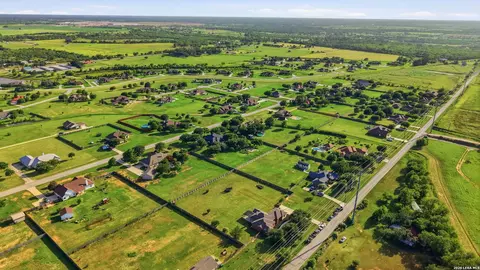 View/Area - 1860 County Road 6710, Lytle, TX 78052 photo 12 of 13
