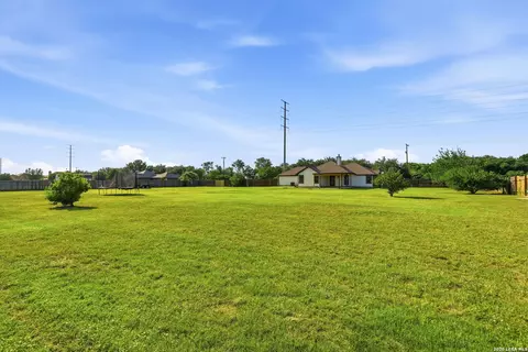 Exterior - 1860 County Road 6710, Lytle, TX 78052 photo 6 of 7