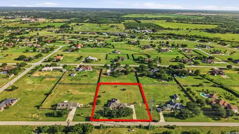 View/Area - 1860 County Road 6710, Lytle, TX 78052 photo 1 of 13
