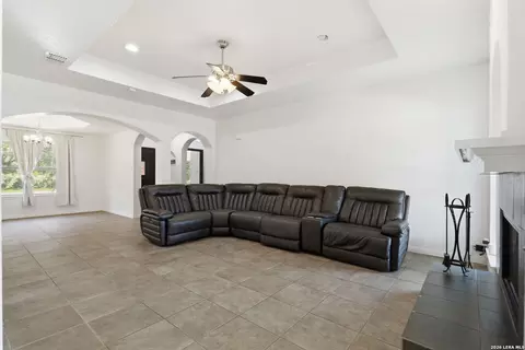 Living - 1860 County Road 6710, Lytle, TX 78052 photo 5 of 6