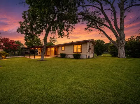 2714 Kaiser Dr, San Antonio, TX 78222