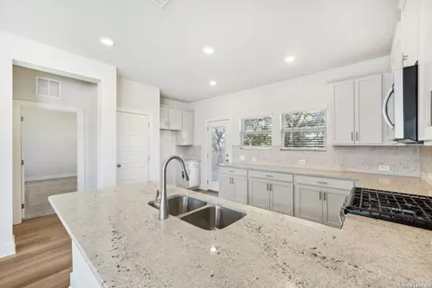Kitchen - 2948 Junction Bay Blank, Converse, TX 78109 photo 1 of 3
