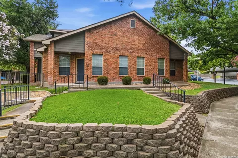 74 Chapel Hill Cir #74, San Antonio, TX 78240