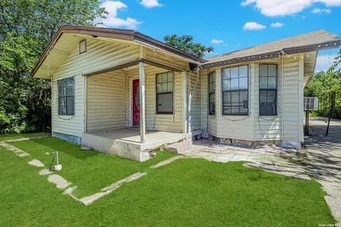 3719 W Travis St, San Antonio, TX 78207