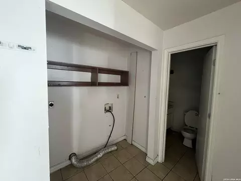 1618 Flores Ave, Laredo, TX 78040 photo 7