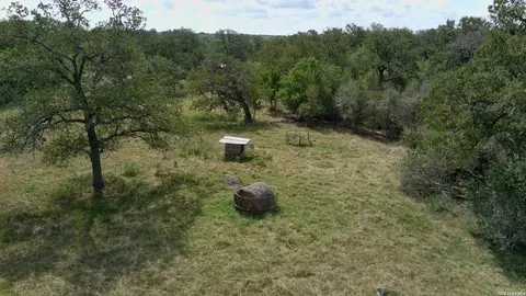39 Ac Dowdy, Seguin, TX 78155