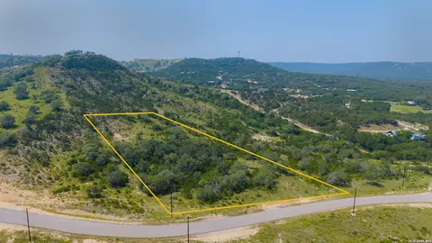000 Blackbuck Trl, Pipe Creek, TX 78063