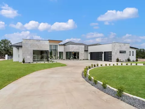 59 Ranch Hts, Fair Oaks Ranch, TX 78015