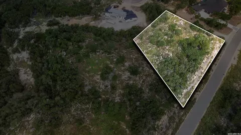 1869 Paradise Pkwy, Canyon Lake, TX 78133