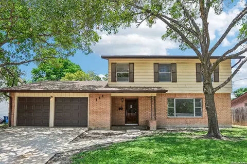111 Hannasch Dr, San Antonio, TX 78213
