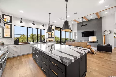 540 Hannah Ln, Boerne, TX 78006