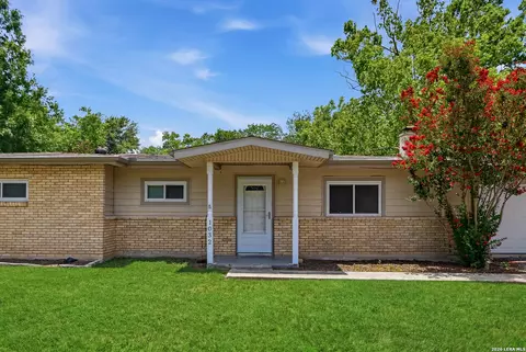 1032 S Mesquite, New Braunfels, TX 78130