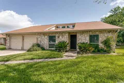 3513 Cliffside Dr, Schertz, TX 78108
