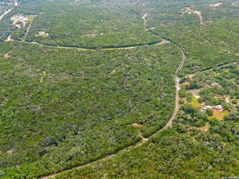 275 County Road 260 E, Mico, TX 78056