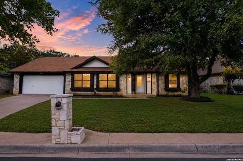 16923 Hidden Timber Wood, San Antonio, TX 78248