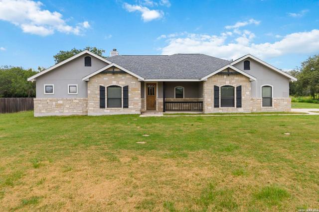 137 Sendera Xing, La Vernia, TX 78121