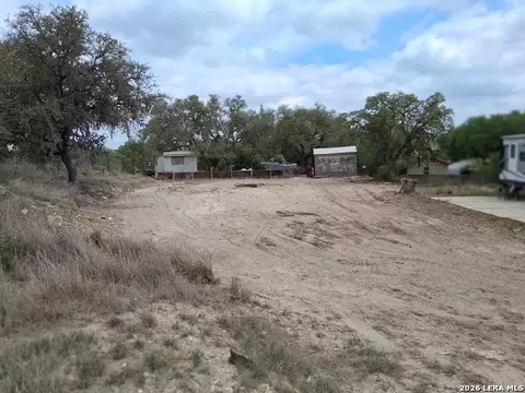 691 Flintstone Dr, Canyon Lake, TX 78133