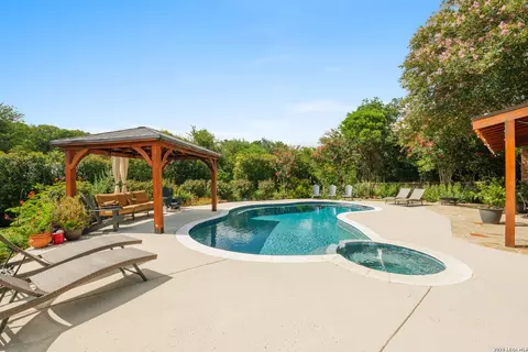 14007 Bluff Park Dr, San Antonio, TX 78216