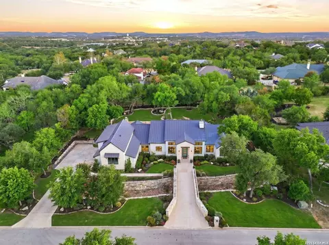 128 Balcones Bnd, Boerne, TX 78006