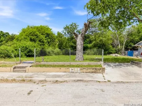 1201 S Comal, San Antonio, TX 78207