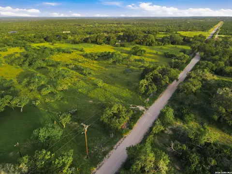 tbd County Road 6642, Devine, TX 78016 photo 3