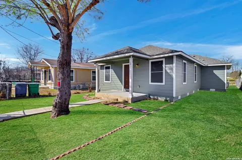 1635 Arbor Pl, San Antonio, TX 78207