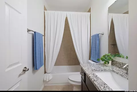Bath - 335 Cimarron, Spring Branch, TX 78070 photo 2 of 2