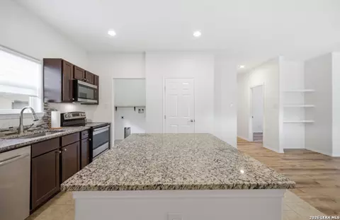Entry Way - 335 Cimarron, Spring Branch, TX 78070 photo 1 of 3